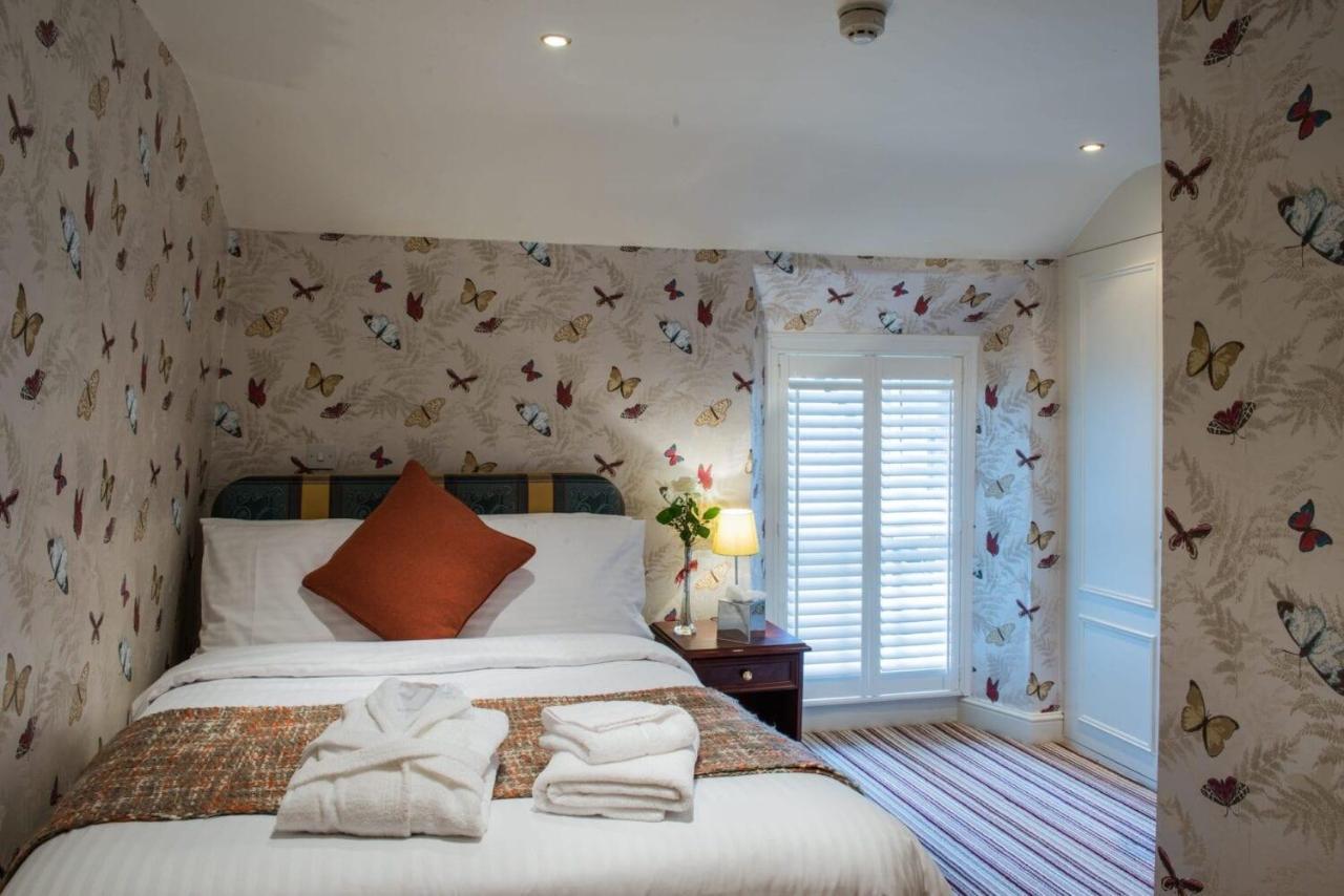 The Bear, Cowbridge Hotel Ngoại thất bức ảnh