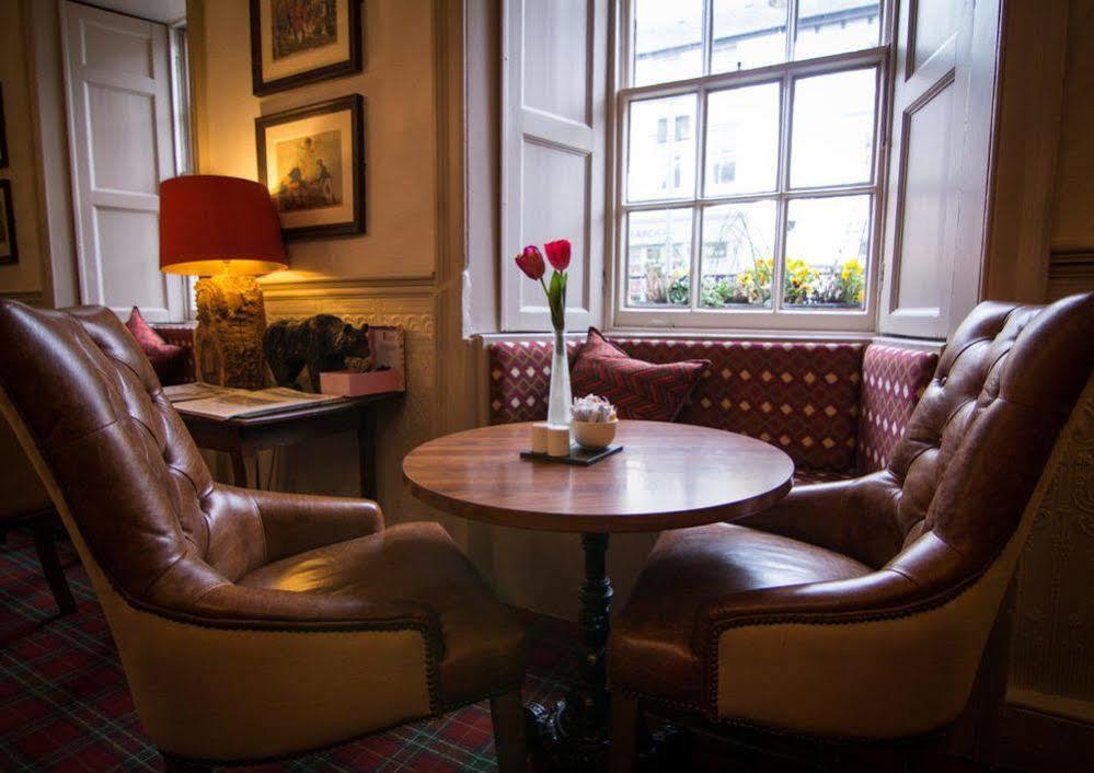 The Bear, Cowbridge Hotel Ngoại thất bức ảnh